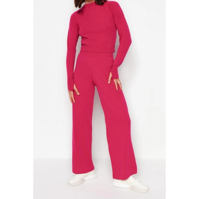 Womens Fashion Stylish Tube Leg Crop Length Long Sleeve Crop Finger Detailed Knitwear Top-Bottom Set