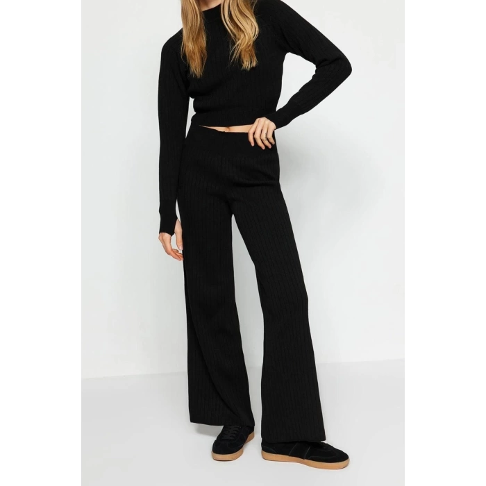 Womens Fashion Stylish Tube Leg Crop Length Long Sleeve Crop Finger Detailed Knitwear Top-Bottom Set