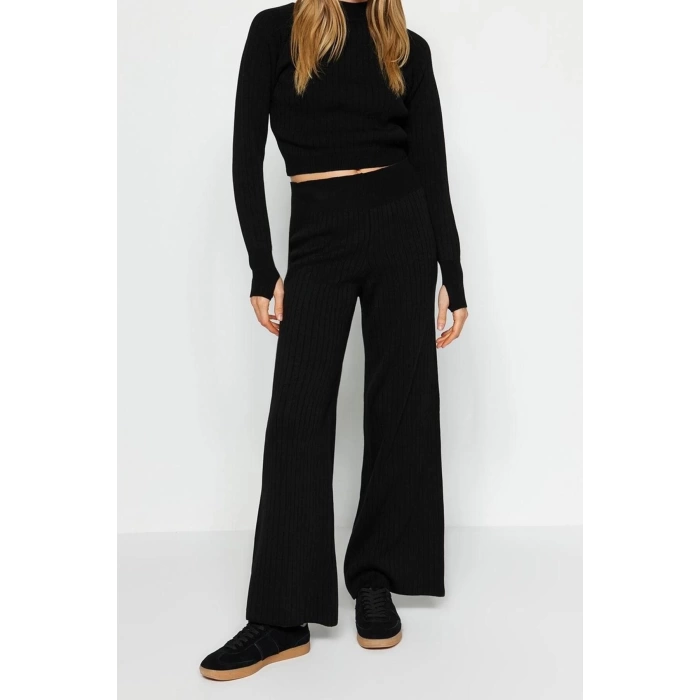 Womens Fashion Stylish Tube Leg Crop Length Long Sleeve Crop Finger Detailed Knitwear Top-Bottom Set