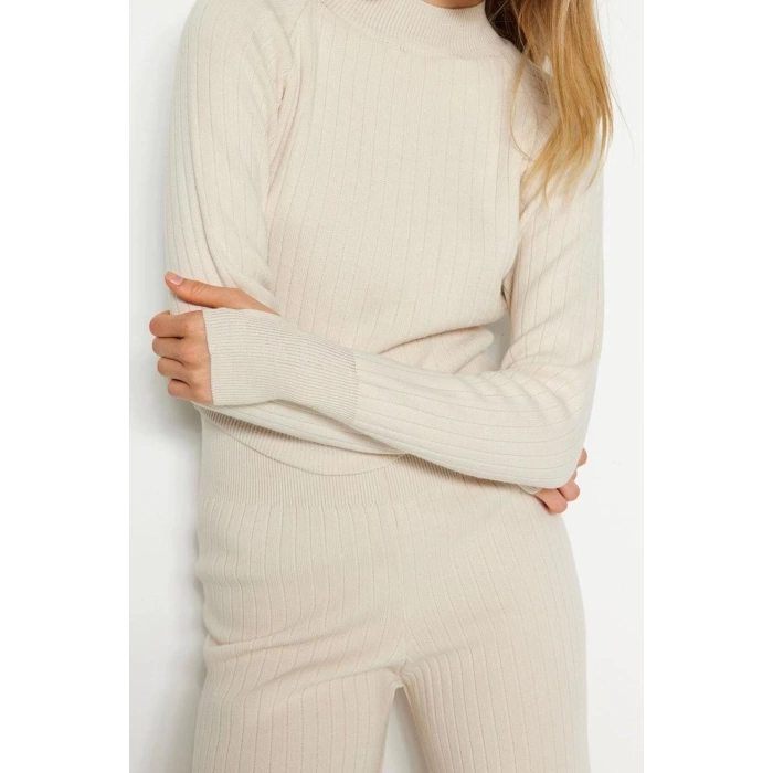 Womens Fashion Stylish Tube Leg Crop Length Long Sleeve Crop Finger Detailed Knitwear Top-Bottom Set