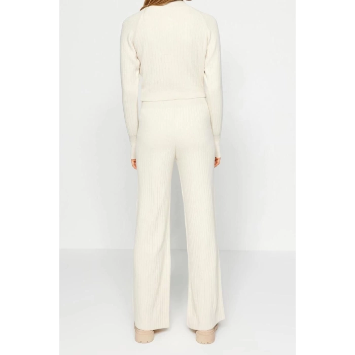 Womens Fashion Stylish Tube Leg Crop Length Long Sleeve Crop Finger Detailed Knitwear Top-Bottom Set