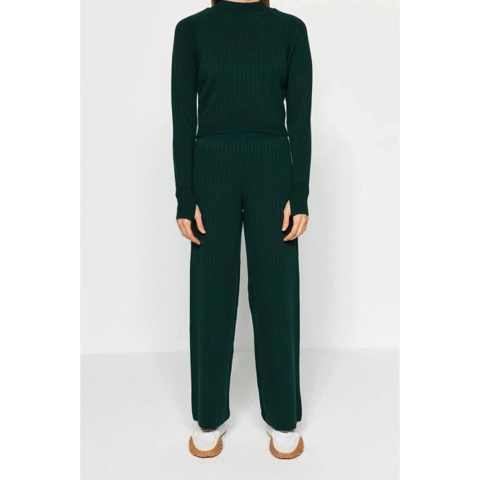Womens Fashion Stylish Tube Leg Crop Length Long Sleeve Crop Finger Detailed Knitwear Top-Bottom Set