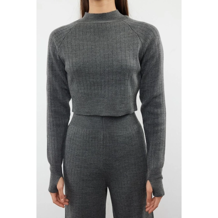 Womens Fashion Stylish Tube Leg Crop Length Long Sleeve Crop Finger Detailed Knitwear Top-Bottom Set