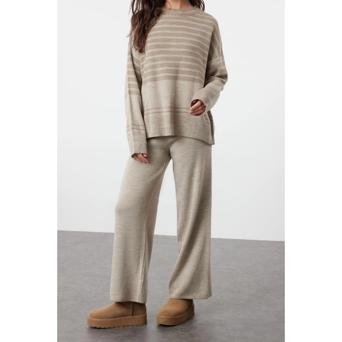 Womens Fashion Stylish Straight Leg Regular Length Long Sleeve Wide Cut Color Block Knitwear Top-Bottom Set