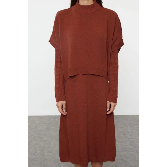 Kadın Moda Şık Midi Boy Dik Yaka Oversize Geniş Kalıp Triko Süveterli Elbise