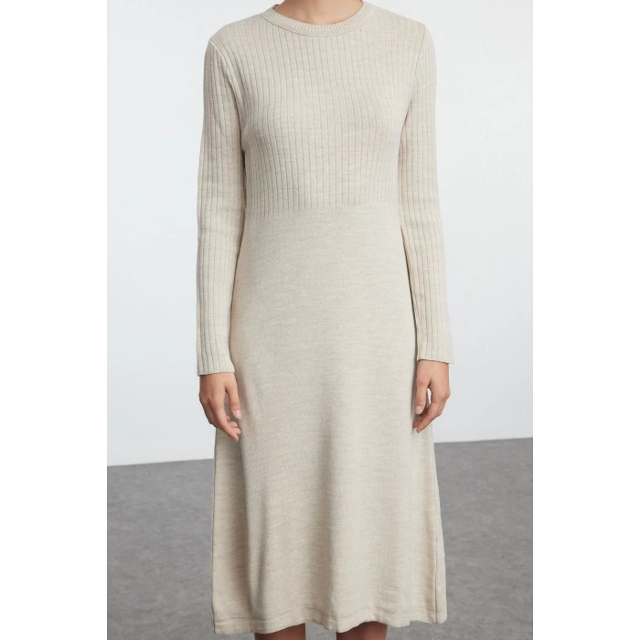Kadın Moda Şık Midi Boy Dik Yaka Oversize Geniş Kalıp Triko Süveterli Elbise