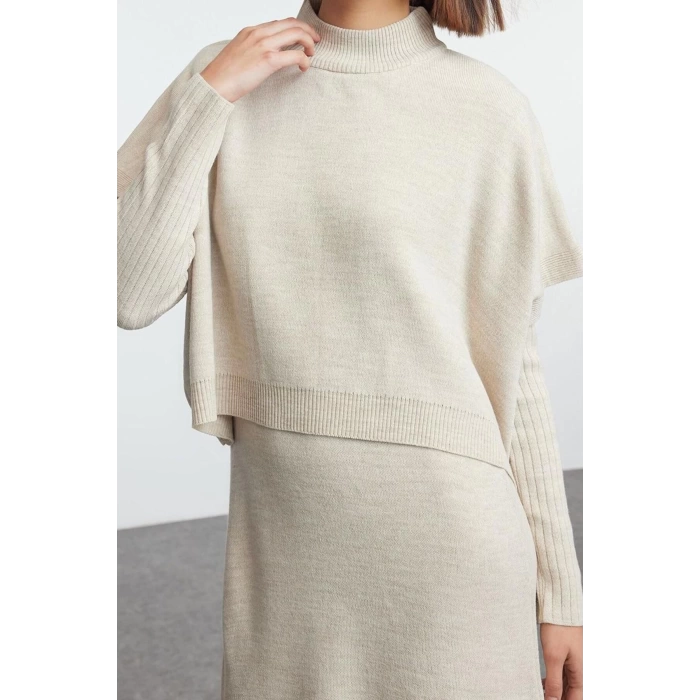 Kadın Moda Şık Midi Boy Dik Yaka Oversize Geniş Kalıp Triko Süveterli Elbise