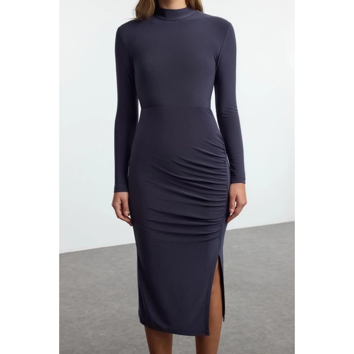 Kadın Moda Midi Boy Dik Yaka Slim Düz Drape Detaylı Yırtmaçlı Fitted Vücuda Oturan Esnek Örme Elbise