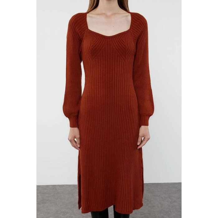 Kadın Moda Şık Midi Boy Kalp Yaka Slim Triko Elbise