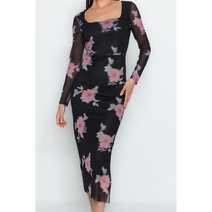 Kadın Moda Şık Midi Boy Kare Yaka Slim Tül Çiçekli Vücuda Oturan Esnek Örme Kalem Elbise