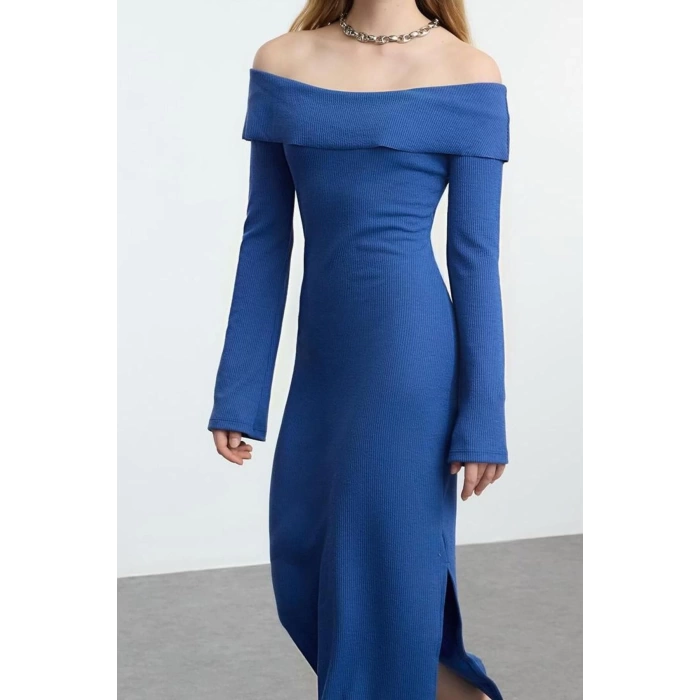 Kadın Moda Şık Midi Boy Carmen Yaka Slim Fitted Vücuda Oturan Yumuşak Dokulu Esnek Örme Kalem Elbise
