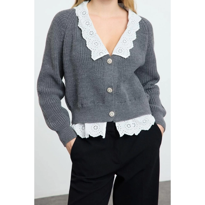 Kadın Moda Şık V Yaka Reglan Kol Regular Crop Dokuma Garni Detaylı Triko Hırka