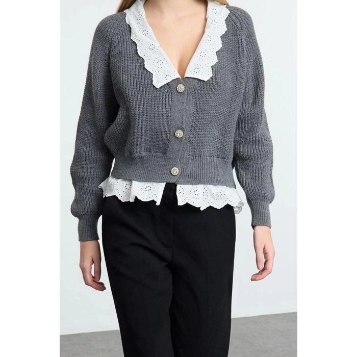 Kadın Moda Şık V Yaka Reglan Kol Regular Crop Dokuma Garni Detaylı Triko Hırka