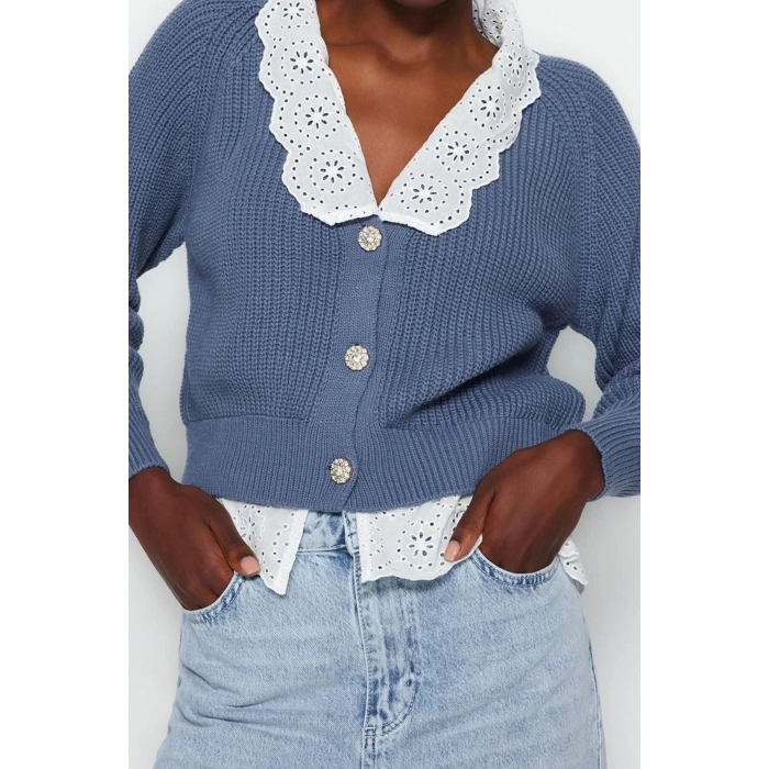 Kadın Moda Şık V Yaka Reglan Kol Regular Crop Dokuma Garni Detaylı Triko Hırka