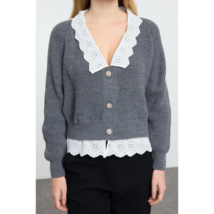 Kadın Moda Şık V Yaka Reglan Kol Regular Crop Dokuma Garni Detaylı Triko Hırka