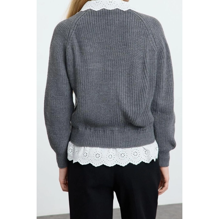 Kadın Moda Şık V Yaka Reglan Kol Regular Crop Dokuma Garni Detaylı Triko Hırka