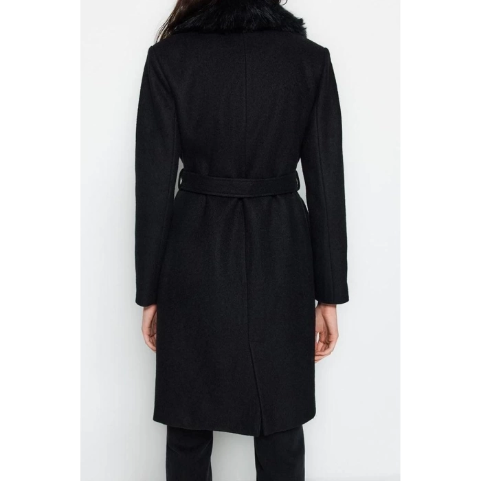 Kadın Moda Şık Regular Şal Yaka Uzun Düz Astarlı Kuşaklı Kürk Yaka Detaylı Uzun Kaşe Kaban