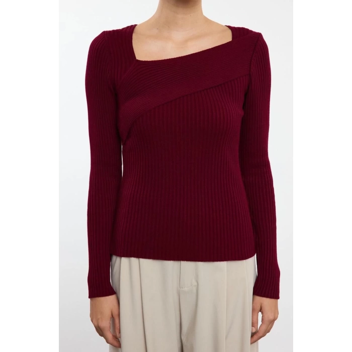 Women Fashion Stylish Square Neck Standard Sleeve Regular Knitted Sweater