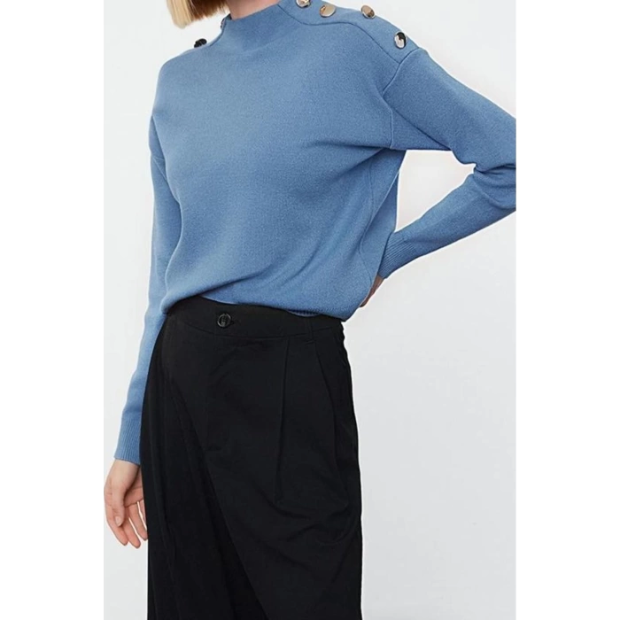 Women Fashion Stylish Crew Neck Standard Sleeve Regular Button Detailed Knitwear Sweater