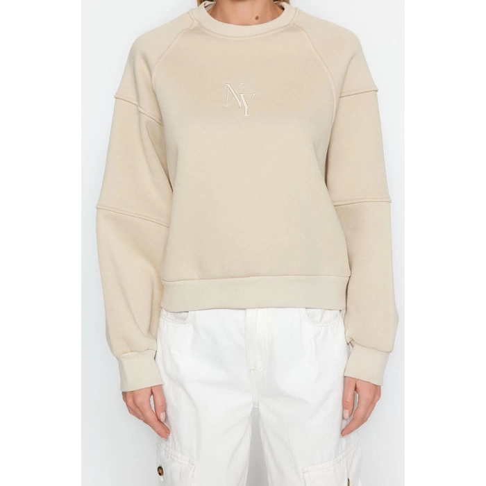 Women Fashion Stylish Regular Crew Neck Low Sleeve Crop Fit Embroidered Thick Fleece Knitted Sweatshirt