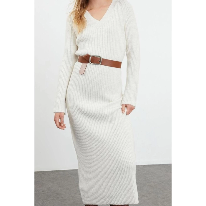 Women Fashion Stylish Maxi Length V Neck Regular Knitted Woolen Basic Dress