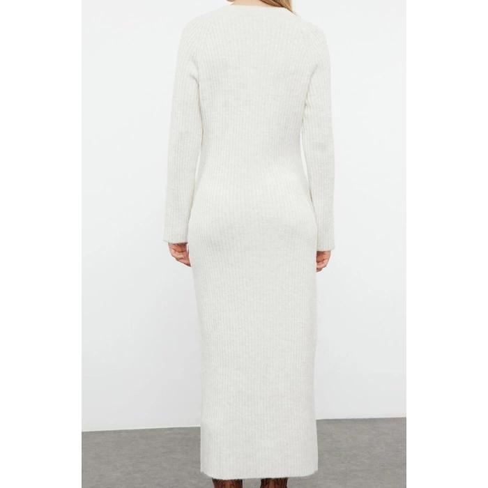 Women Fashion Stylish Maxi Length V Neck Regular Knitted Woolen Basic Dress