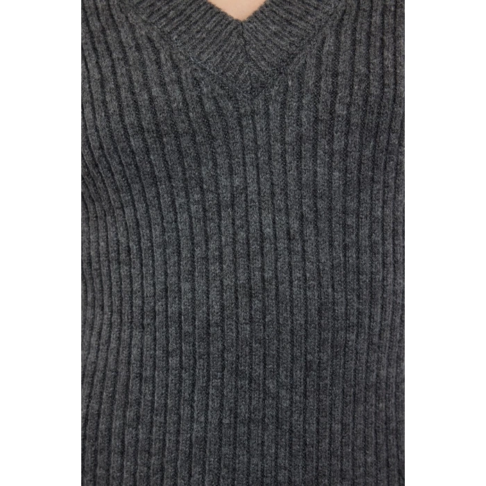 Women Fashion Stylish Maxi Length V Neck Regular Knitted Woolen Basic Dress