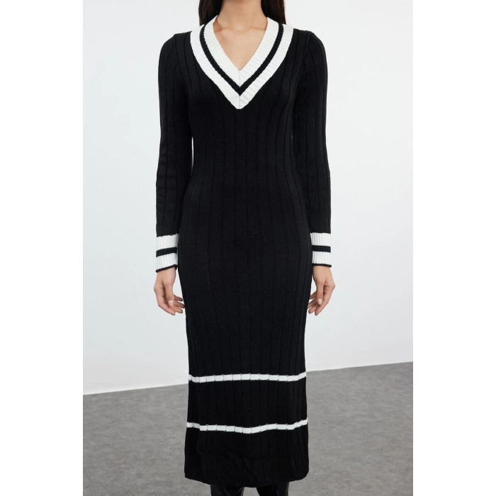 Women Fashion Stylish Midi Length V Neck Regular Knit Color Block Dress