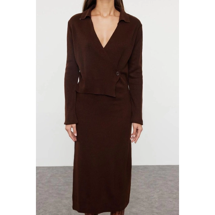Women Fashion Stylish Midi Length Double Breasted Regular Knitted Plain Dress