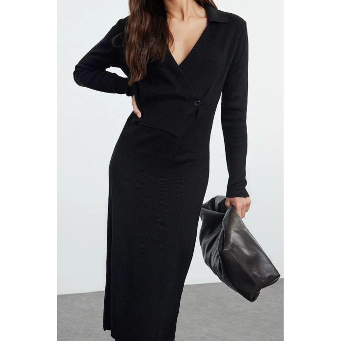 Women Fashion Stylish Midi Length Double Breasted Regular Knitted Plain Dress
