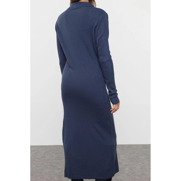 Women Fashion Stylish Midi Length Double Breasted Regular Knitted Plain Dress