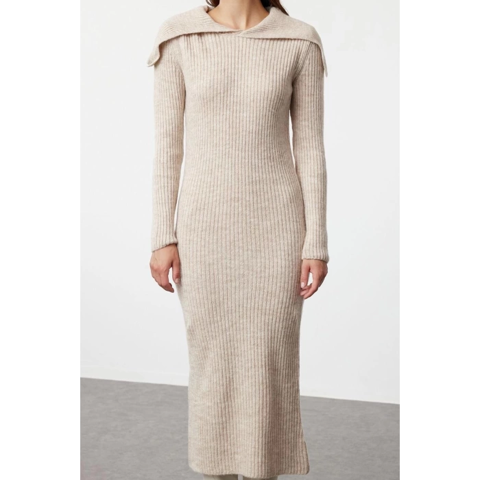 Women Fashion Stylish Midi Length Carmen Collar Regular Knitwear Soft Texture Turn-down Collar Dress