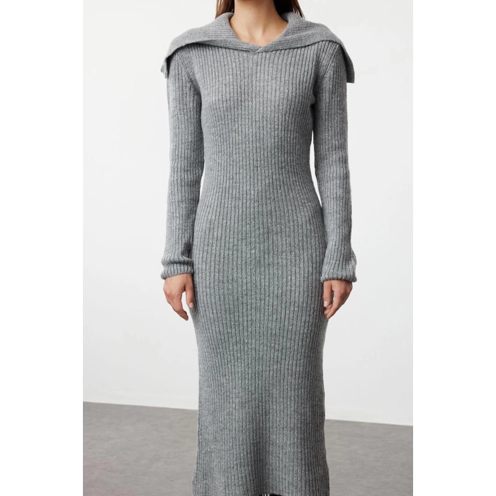 Women Fashion Stylish Midi Length Carmen Collar Regular Knitwear Soft Texture Turn-down Collar Dress