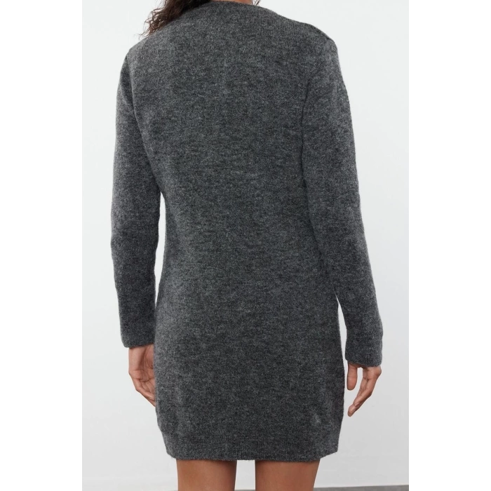 Women Fashion Stylish Mini Length Crew Neck Regular Length Knitted Woolen Dress