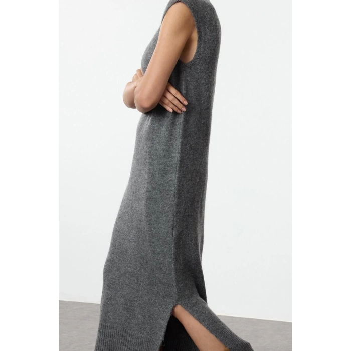 Women Fashion Stylish Maxi Length Crew Neck Regular Knitwear Soft Texture Slit Detailed Vest Dress