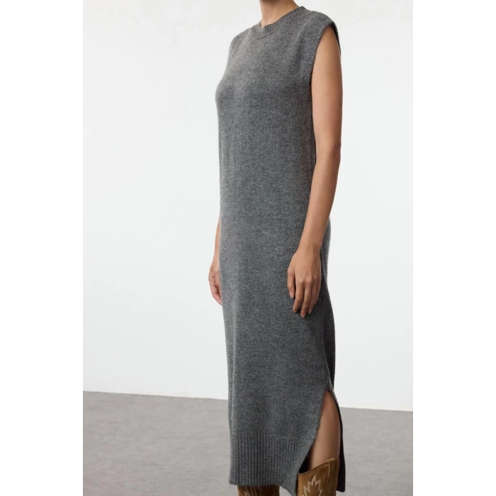 Women Fashion Stylish Maxi Length Crew Neck Regular Knitwear Soft Texture Slit Detailed Vest Dress