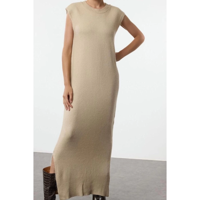 Women Fashion Stylish Maxi Length Crew Neck Regular Knitwear Soft Texture Slit Detailed Vest Dress