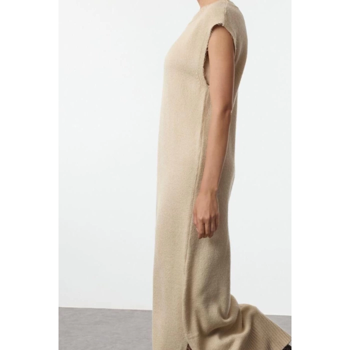 Women Fashion Stylish Maxi Length Crew Neck Regular Knitwear Soft Texture Slit Detailed Vest Dress