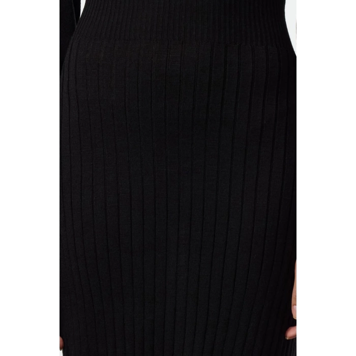 Women Fashion Stylish Midi Length Crew Neck Regular Dark Knitwear A-Line Form Fit Dress
