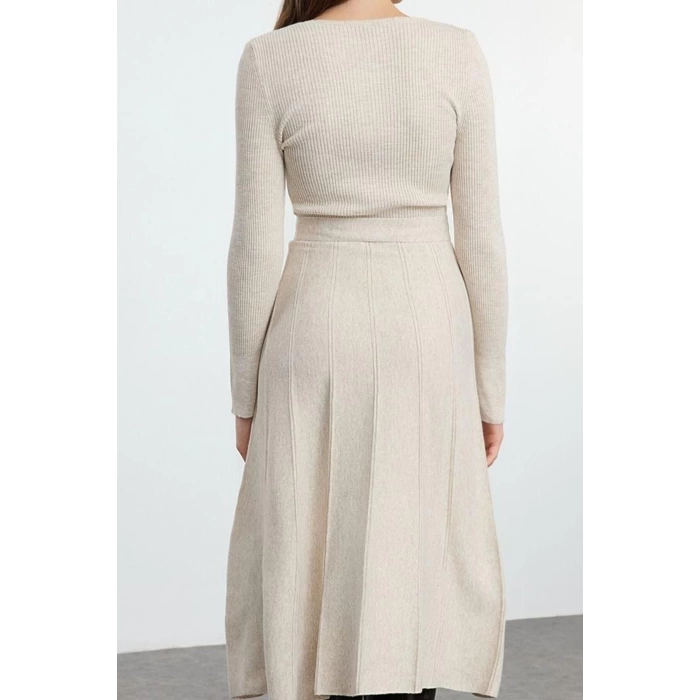 Women Fashion Stylish Midi Length V Neck Regular Knitwear Belted Flounce Dress