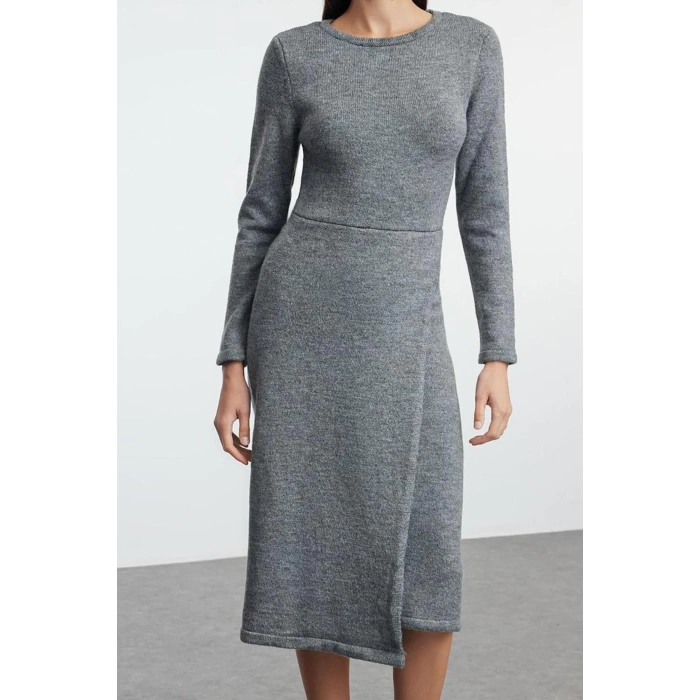 Womens Fashion Stylish Midi Length Crew Neck Regular Knitwear Soft Texture Double Breasted Skirt Detail Dress