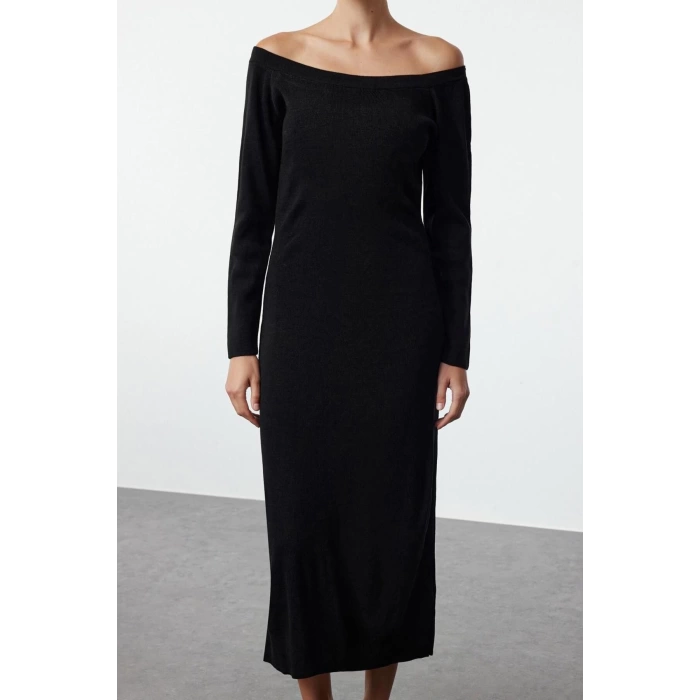 Women Fashion Stylish Midi Length Boat Neck Regular Knitted Dress