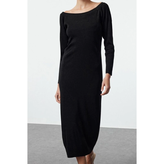Women Fashion Stylish Midi Length Boat Neck Regular Knitted Dress