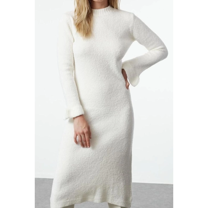 Women Fashion Stylish Midi Length Crew Neck Regular Knitwear Boucle Dress