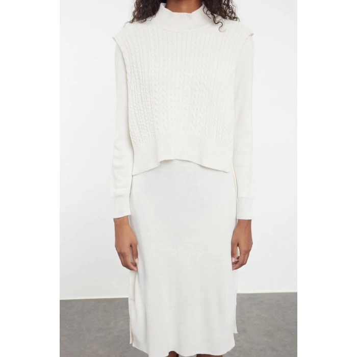 Women Fashion Stylish Midi Length Stand Collar Regular Knitwear Sweater-Dress Set