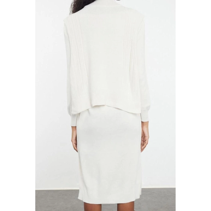 Women Fashion Stylish Midi Length Stand Collar Regular Knitwear Sweater-Dress Set