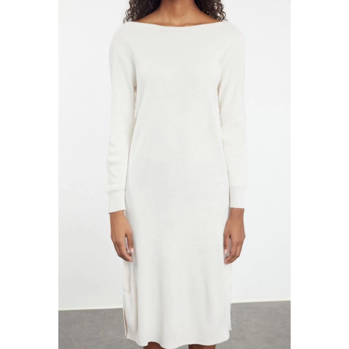 Women Fashion Stylish Midi Length Stand Collar Regular Knitwear Sweater-Dress Set