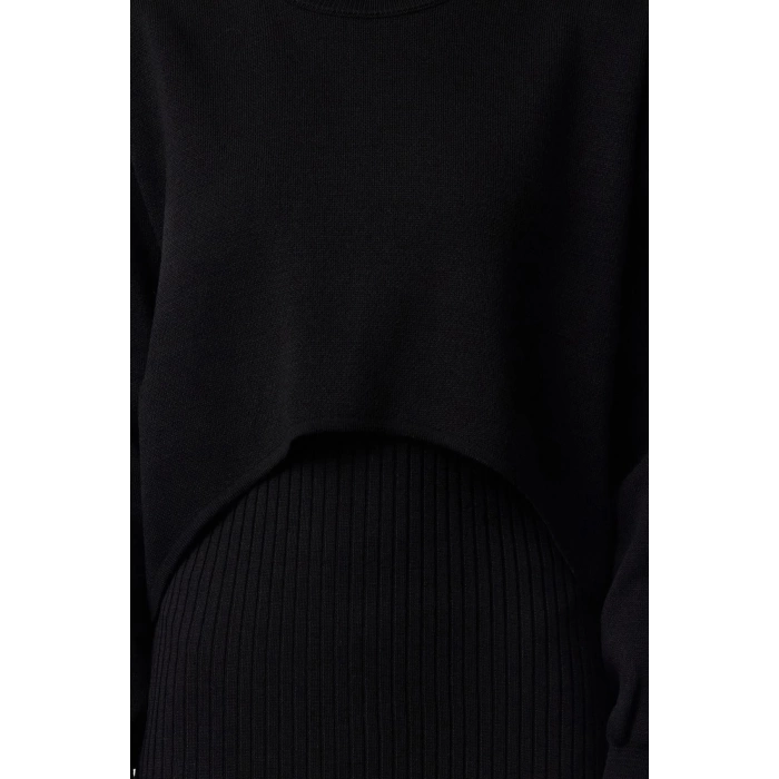 Women Fashion Stylish Midi Length Crew Neck Regular Knitwear Sweater-Dress Set