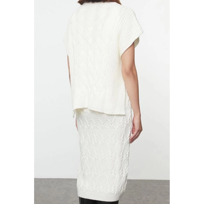 Women Fashion Stylish Regular Length Stand Collar Regular Knitwear Soft Texture Sweater-Dress Set