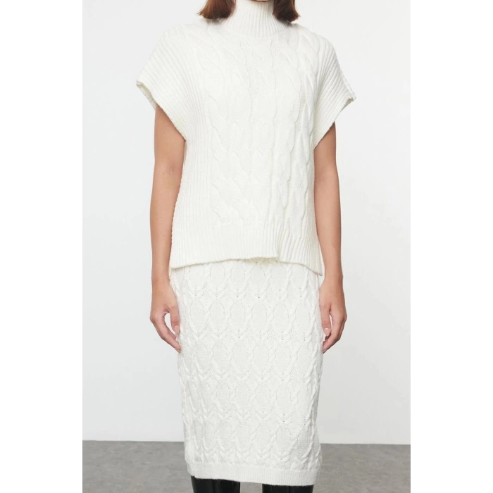 Women Fashion Stylish Regular Length Stand Collar Regular Knitwear Soft Texture Sweater-Dress Set